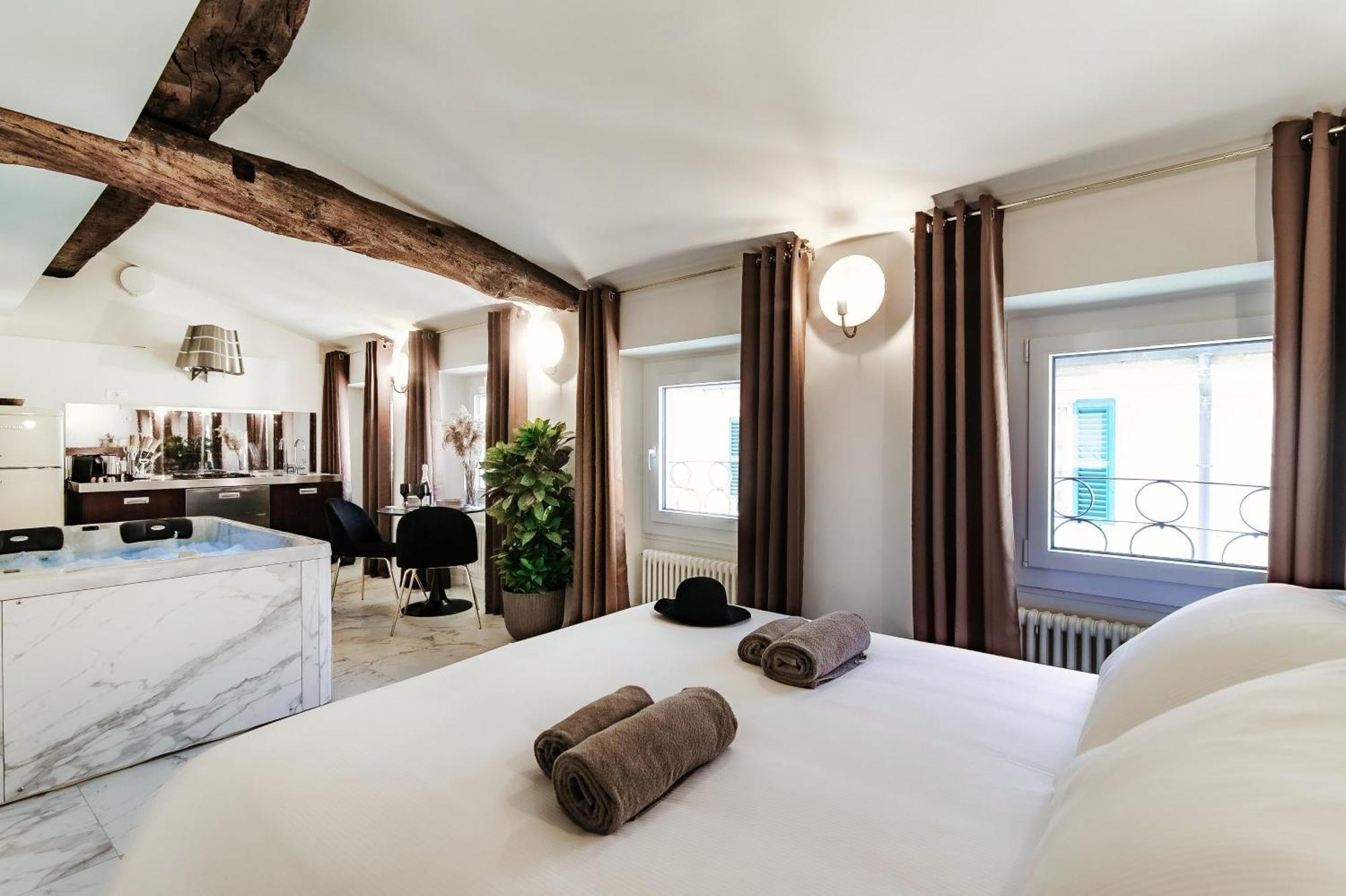 Appartement Sahara & Amazzonia Luxury Rooms- The House Of Travelers Como